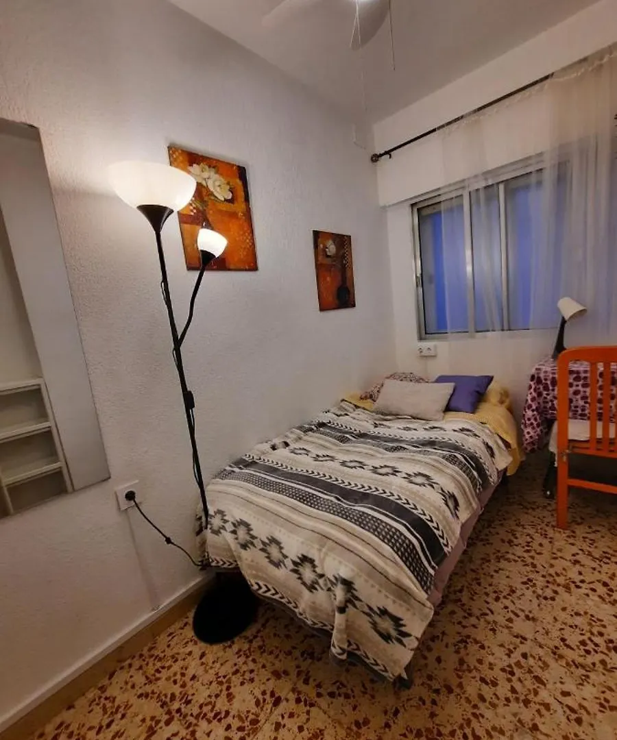 Habitaciones En Mi Piso Del Centro De Huelva
