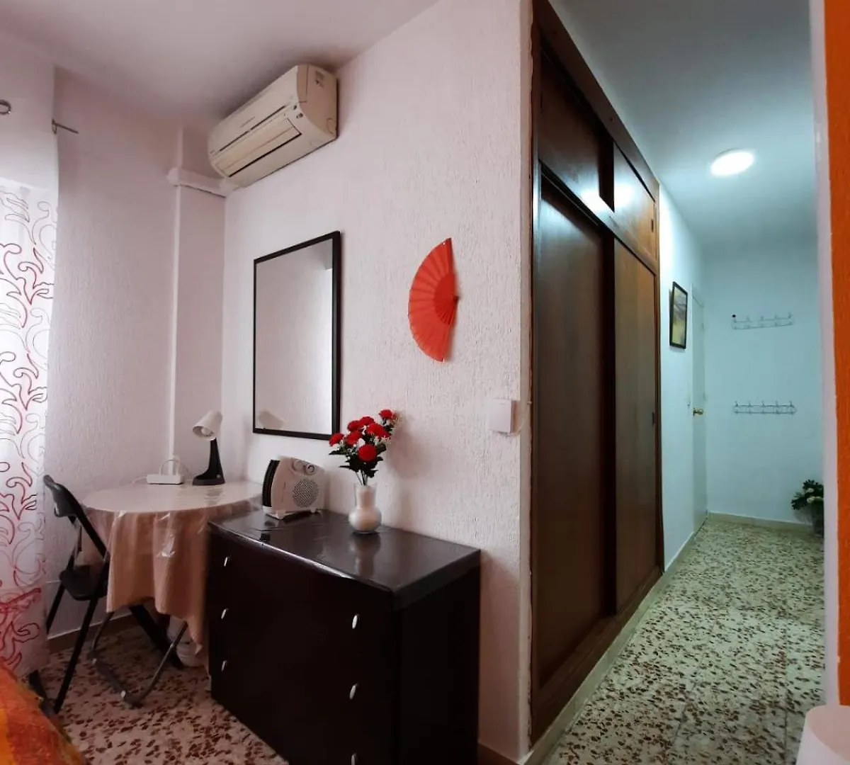 Habitaciones En Mi Piso Del Centro De Huelva Homestay