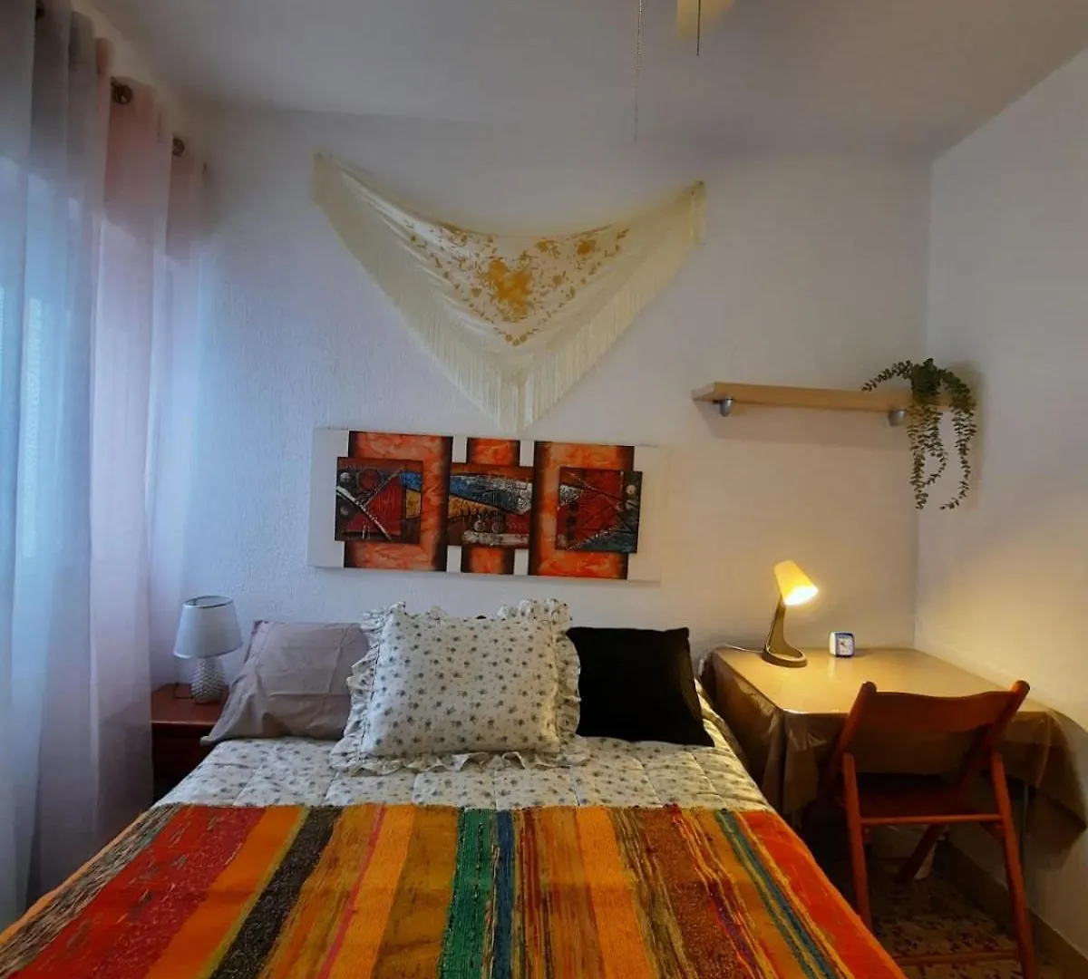 Habitaciones En Mi Piso Del Centro De Huelva