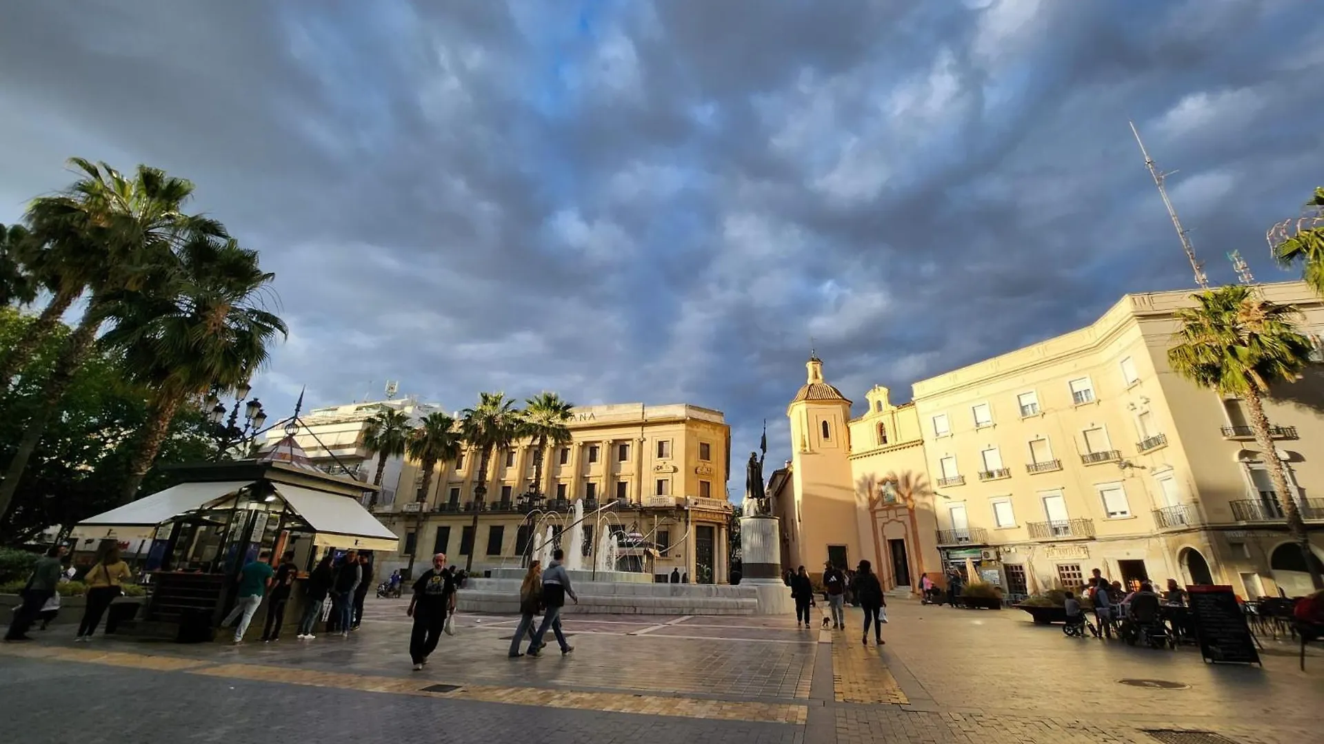 Habitaciones En Mi Piso Del Centro De Huelva